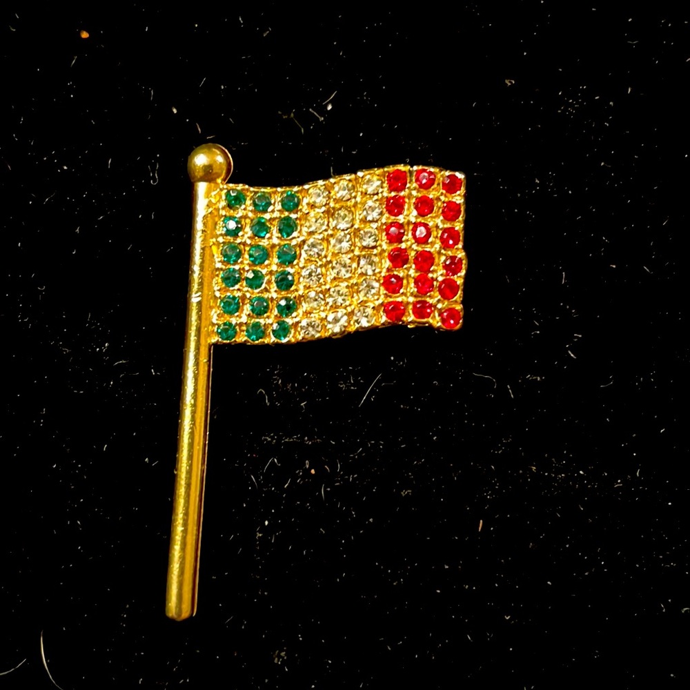 Italian flag Pin